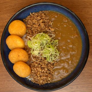 Arroz con croquetas de calabaza al curry