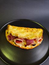 Senedvič sa pršutom u domaćoj lepinji