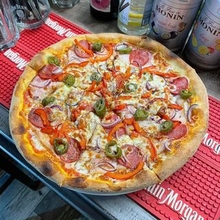 Pizza Etna 30cm 