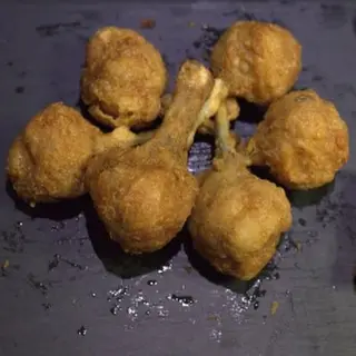 Bolas de pollo fritas