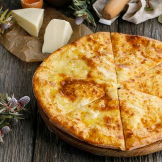 იმერული ხაჭაპური ტაფაზე