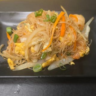 93.Fideos De Arroz Con Tres Delicias