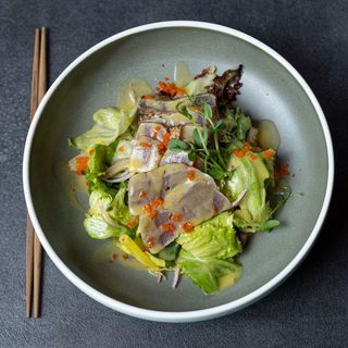 Салата с риба тон (200г)