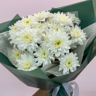 3 хризантеми