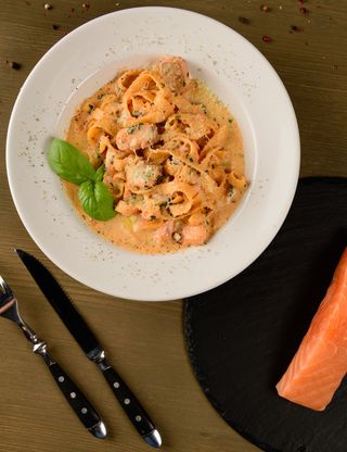 Феттучини с сёмгой (250г)