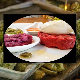 Battuta di fassona con mousse di caprino fresco