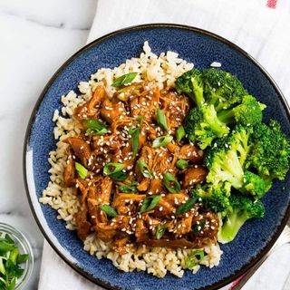 Honey garlic Chicken served with rice 