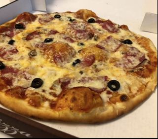 Pizza de Salame