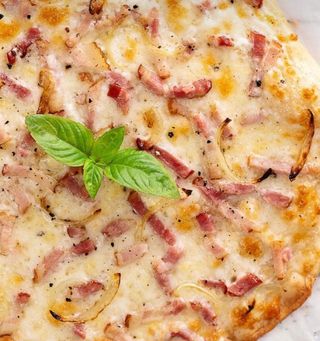 Pizza Carbonara