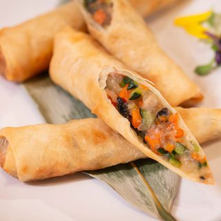 Rollitos Imperiales Rellenos De Shiitake y Verduras Selectas