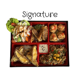 SIGNATURE BENTO BOX + COCA OFFERT 