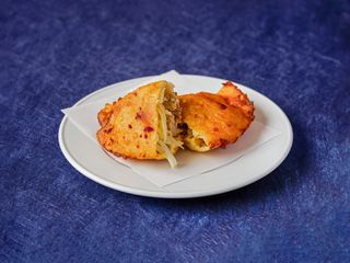 Empanada De Jamón Asado Y Queso