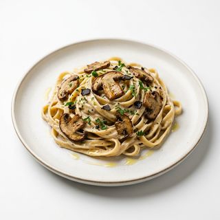 Fettuccine Con Boletus Y Aceite De Trufa