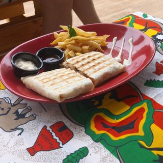 Tacos Poulet avec frites+boisson 