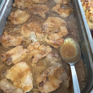 Lomo al caramelo y patas fritas