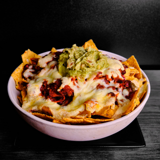 Ración De Nachos Con Cochinita