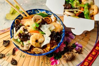 Noodles + Creveti Jumbo Chop