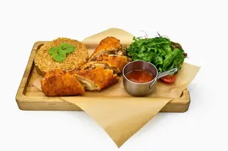 Куринный рулет с моцареллой и рисом в соусе Терияки