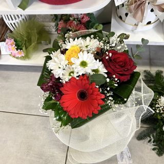 Poklon buketa svježa-mješano cvijeće