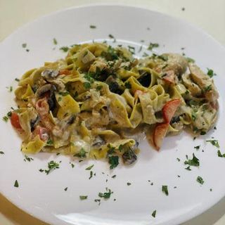 Tagliatelle Al pollo