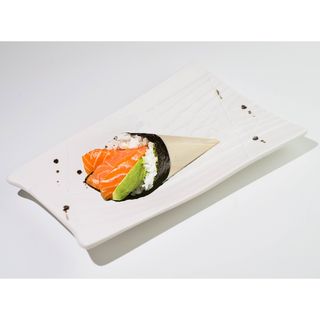 181. Temaki De Salmón (1 Ud.)