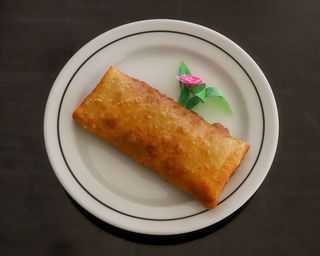 A01 - Crepe Chinês com Carne ( 1 peça)
