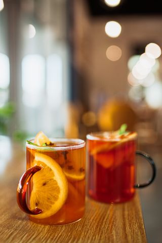 Herbata zimowa z pomarańczą i imbirem