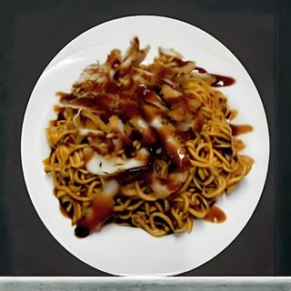 37 Tallarines De Huevos Con Pollo Frito Y Salsa