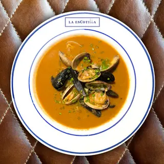 Sopa de pescados de Iparralde (se envía en frio) con moluscos