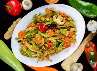 189.Пържени зеленчуци по китайски (800г)