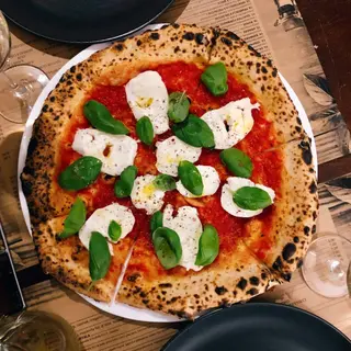 Pizza Margherita di Bufala