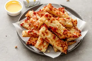 Моцарелки с бекон