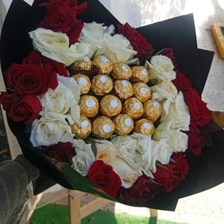 Le king 16 chocolat and 30 flowers 