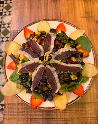 Ensalada De Pato Ahumado