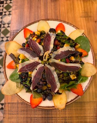 Ensalada De Pato Ahumado