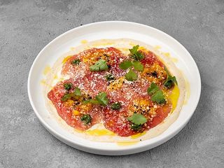 Карпаччо з тунця, песто з в'яленими томатами (160g)