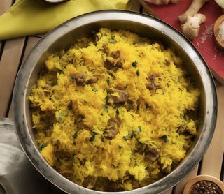 Plato de cordero biryani