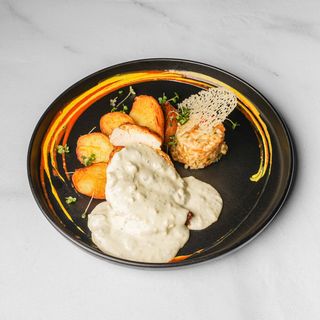 Grill pileći file sa gorgonzola sosom