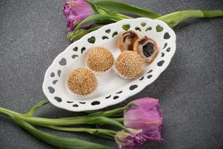 D1 Palline di sesamo con ripieno di fagioli rossi