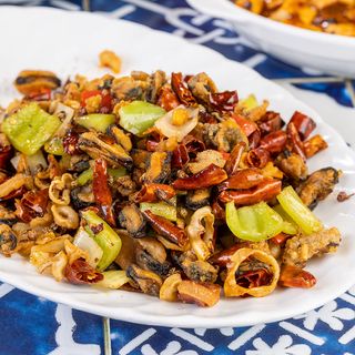 G15 შემწვარი ზღვის პროდუქტების  ასორტი წიწაკით