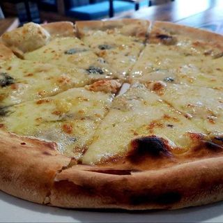 Піца Кватро Формаджі  (500г)