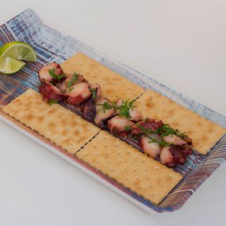 Pulpo al ajillo