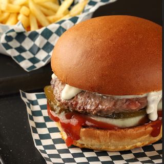 КОМБО КЛАСИЧНЕ + КОЛА 0,5