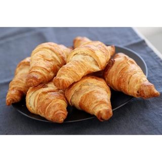 Croissant cu unt