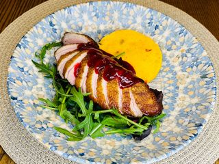 Качине філе з бататом та Вишневим соусом (350г)