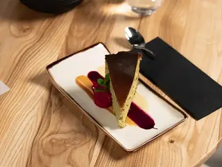 Matcha cheesecake