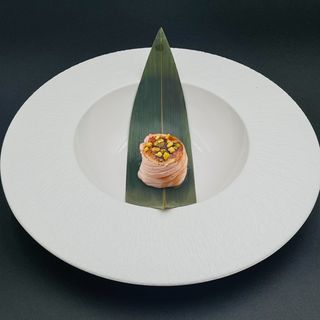 168. Gunkan flambe sake