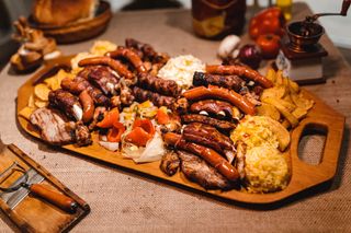 Platou mix grill (6 persoane)