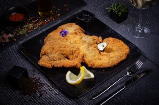 Şniţel din muşchi de vită cu dulceaţă de afine (PROMO)