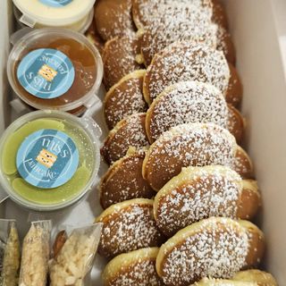 50 mini pancake + 5 Creme + 3 granelle+ 1 Succo ace